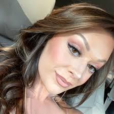 Brittany Mills's Instagram, Twitter & Facebook