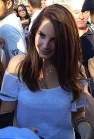 Lana Del Rey Par Lola Coiffure Beaute Queen
