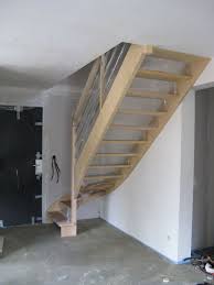 Escalier peinture ou vernis mur recouvert de bois. Finition Escalier Verni Huile Autre 39 Messages