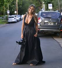 Será el cuarto niño para vicuña que ya es padre de benicio, beltrán y bautista de su relación con pampita. Pin En Moda Argentina 3