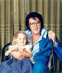 Presley lässt sein testament notariell beglaubigen. Lisa Marie Presley Verprasste Der Ex Manager Ihre Elvis Kohle Leute Bild De
