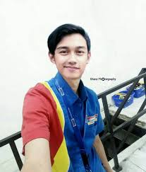 Mata minus abun jauh adalah kelainan pada mata yang tidak mampu melihat dengan baik benda atau objek dengan jarak yang jauh. Ini Jadinya Jika Selebriti Beralih Profesi Jadi Driver Ojol Dan Kasir Minimarket