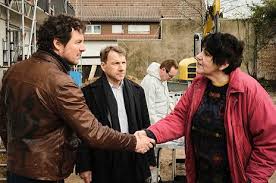 Man ahnt in diesem letzten fall mit alwara höfels, was im dresdner tatort mit diesen schauspielern möglich gewesen. Tatort Das Ist Unser Haus Kritik Zum Film Tittelbach Tv