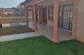 Houses for sale by Agnes Joubert