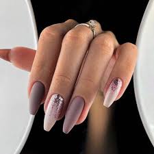 manucures de fêtes variations autour de noël. Modele Ongle Gel Pour L Hiver 2019 2020 Zoom Sur Les Tendances