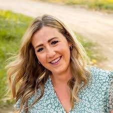 Jolene Rogers's Instagram, Twitter & Facebook