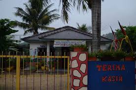 Jambu biji memiliki begitu banyak varietas dan memiliki nilai ekonomis yang tinggi. Rumah Rakyat Jambu 8 Rumah Rakyat Jambu Lapan