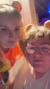 Andrew Knickerbocker (@andknick)