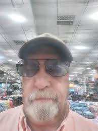 Who is a good boat mechanic in Hood County?