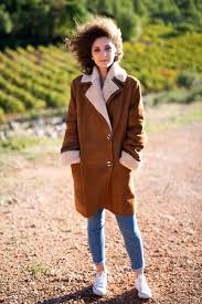 Le manteau peau lainée femme se glisse dans le dressing pour ne plus le quitter. Odille Veste Caban Femme En Peau Lainee Veritable Fabrication Francaise Shearling