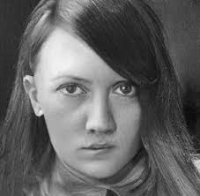 (this entry is a translation hub.) coordinate term: My Beautiful German Grandmother 1928 Oldschoolcool