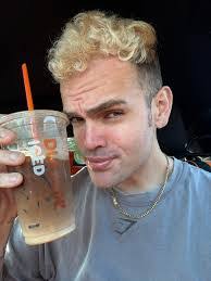 Eric Abdow's Instagram, Twitter & Facebook