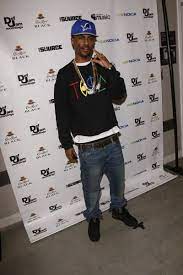 Big Sean With His Vintage Detroit Lions Snapback Hat