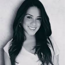 Naomi Buckwalter's Instagram, Twitter & Facebook