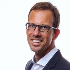 Komorowski served as minister of defence from 2000 to 2001. Komorowski Aus Lubeck In Der Personensuche Von Das Telefonbuch