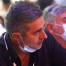 Enojada por la interna radical, Carrió avanza contra el negocio de Angelici  del juego online