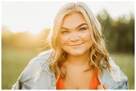 Megan Linder's Instagram, Twitter & Facebook