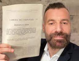 22 apr 2021 • 6 min read. Alessandro Zan Il Papa Della Legge Contro L Omotransfobia La Destra Omofoba E Misogina Open