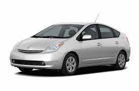 Because of this, the interior room grows which offers plenty of passenger hauling capabilities and increased cargo room. 2005 Toyota Prius Crash Test Ratings