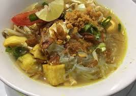 Soto ayam gading bisa dilengkapi dengan lauk sate telur puyuh, tempe goreng/bacem atau tahu goreng dan beragam kerupuk. Resep Soto Ayam Bumbu Indofood Oleh Ester Lamda Cookpad
