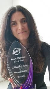 Kris Bradley's Instagram, Twitter & Facebook