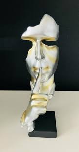 Ann Eggleton's Instagram, Twitter & Facebook