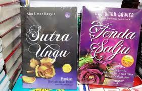 8,5/10 reviews hidup hamka download ebook falsafah hidup hamka buku buya hamka. Buku Sutra Ungu Karya Abu Umar Basyir Penerbit Rumah Dzikir