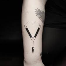 If you hit one, it’ll be game over! New Tattoo Butterfly Knife 39 Ideas Knife Tattoo Butterfly Knife Trendy Tattoos