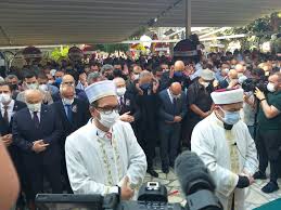 Basmacı'nın babası salih basmacı bir süredir tedavi gördüğü hastanede hayatını kaybetti. Dlnelmepwcwu1m