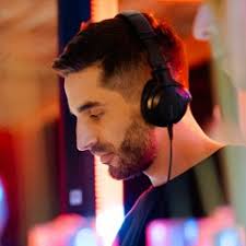 Stream Benjamin (CL) music