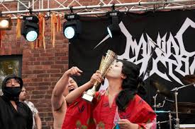 Shop herrschners for knitting accessories, machines & tools. Purl Jam Finland Stages Heavy Metal Knitting Contest Life Dnews Com