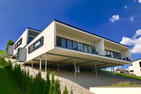 Jetzt kostenlose hauskataloge anfordern und preise und qualität vergleichen. Haus In Hanglage Preise Kosten