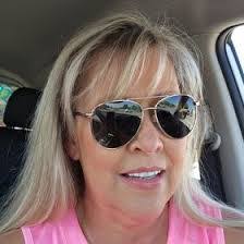 Michelle Exley's Instagram, Twitter & Facebook