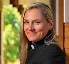 Christy Utter's Instagram, Twitter & Facebook