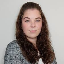 Nina Weiner's Instagram, Twitter & Facebook