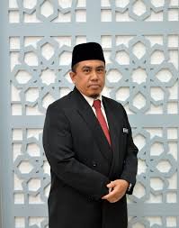 This page is about ucapan pengarah,contains ucapan pengarah kesihatan negeri dimajlis perhimpunan pagi jabatan kesihatan wilayah persekutuan.,majlis serah terima tugas ketua penolong pengarah (hal ehwal pesara) pdrm,ragbi piala kpn 2015. Direktori Pegawai