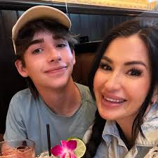 This video was taken by IFBB PRO Robyn Maher @slcgirl.robynmaher who was  one of our amazing judges at the @ssfitnessproductions NPC Utah Cup this  weekend. Huge thank you to her for allowing