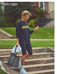 Hailey Bieber Vogue Paris September 2019 Street Style Chic Vogue Paris Street Style Fashion