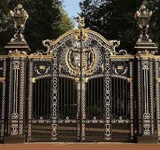 The Best Castle Monumental Driveway Gates On Ebay It100 Ebay Steel Gate Design Iron Gate Design Entrance Gates Design