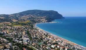 Buchen sie online und sichern sie sich den niedrigsten preis und den besten service. Numana Marken Italien De