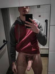 Straight guy naked mirror selfie - Amateur Straight Guys Naked -  guystricked.com