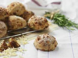 Jedoch profitiert der teig davon, wenn man ihn lange knetet und ihm zudem eine weile ruhen lässt. Pizzabrotchen Ohne Hefe Einfach Lecker Daskochrezept De