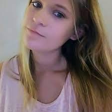 Pearl Starnes's Instagram, Twitter & Facebook