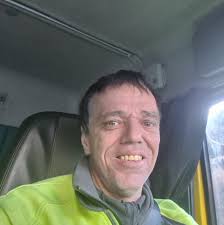 A7 zwischen Betzigau und Dreieck Allgäu nach schwerem LKW-Unfall voll  gesperrt