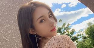 Maybe you would like to learn more about one of these? 5 Signs That A Japanese Girl Likes You Recognize Her Affection
