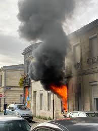 Selon les autorités et les secours, une explosion a eu lieu vers 08h00 dans un petit immeuble rue borie, dans le quartier des chartrons. Bordeaux The Fire This Morning On Rue Feaugas Has Been Brought Under Control No Victims The Inhabitants Having Left Before The Arrival Of The Firefighters Bordeaux Nouvelle Aquitaine France Latest News In English