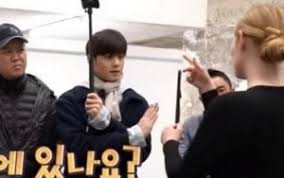 Anda bisa mempelajari bahasa inggris dengan mudah dan cepat. Kunjungi Situs Sejarah Di Berlin Kemampuan Bahasa Inggris Cha Eun Woo Astro Bikin Kagum