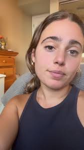 If you're unhappy with your current self, what would you prefer? And what  are you willing to do to get it? 🧠🧐 • One of my favorite snack hacks —  upgraded apple