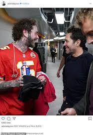 Post malone just spilled the tea—or should we say beer?—on which star is absolutely terrible at the rapper's favorite drinking game. Post Malone S Latest Face Tattoo Is Of A Buzzsaw Dripping With Blood As He Gets Inked After Kc Show 247 News Around The World