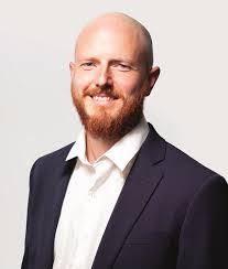 Melinda Davison's Instagram, Twitter & Facebook